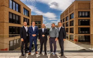 Zu sehen sind von links nach rechts: Julian Grauer, Stefan Wirtz, Stephen Wolf, Dirk Wittling, Sven Tippelt